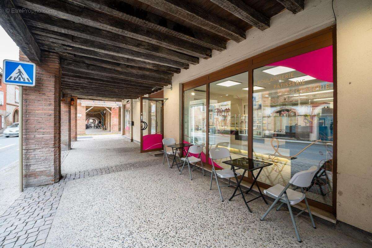 Appartement à SAINT-SULPICE-SUR-LEZE