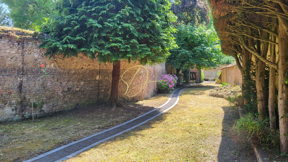 Maintenon  Maison  170 m², sous-sol, terrain 500 m² - photo 16