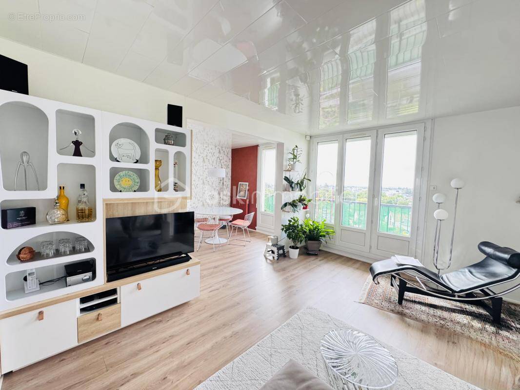 Appartement à FLEURY-LES-AUBRAIS