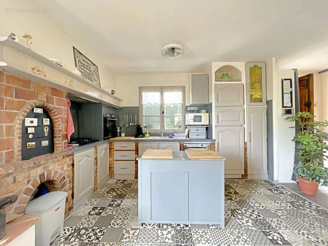 Maison à GINASSERVIS