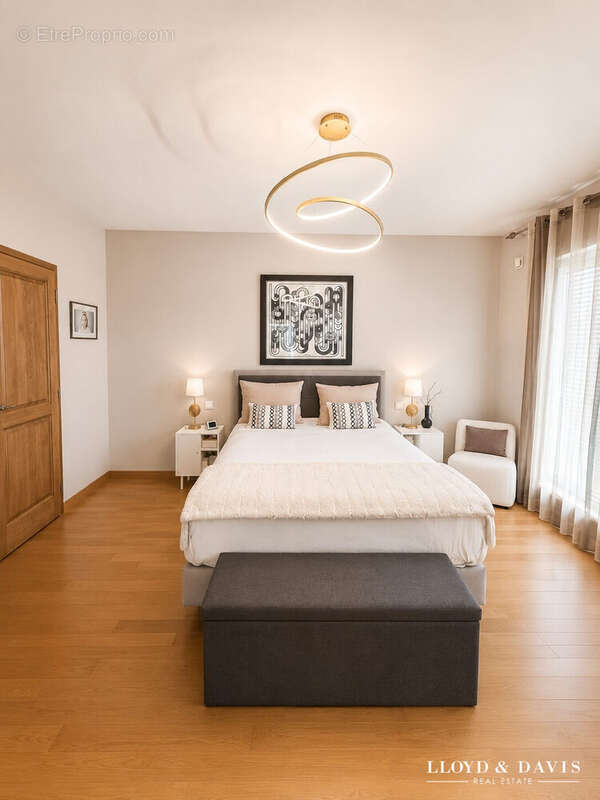 Maison 255 m² à Lamorlaye  - photo 7