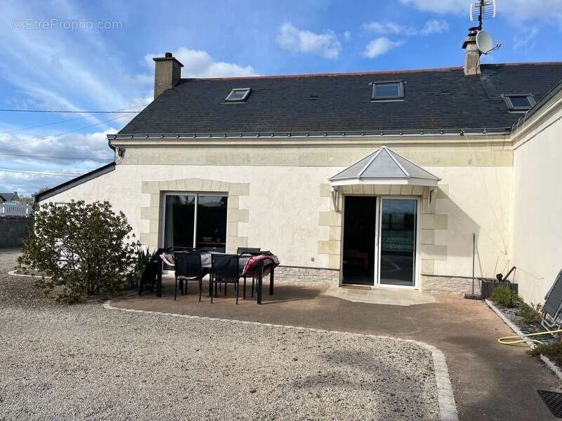 Maison à VILLEBERNIER