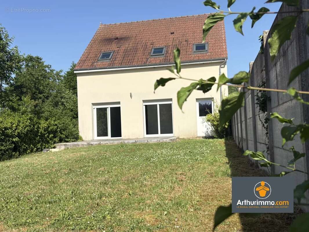 Maison à NEUFCHATEL-SUR-AISNE