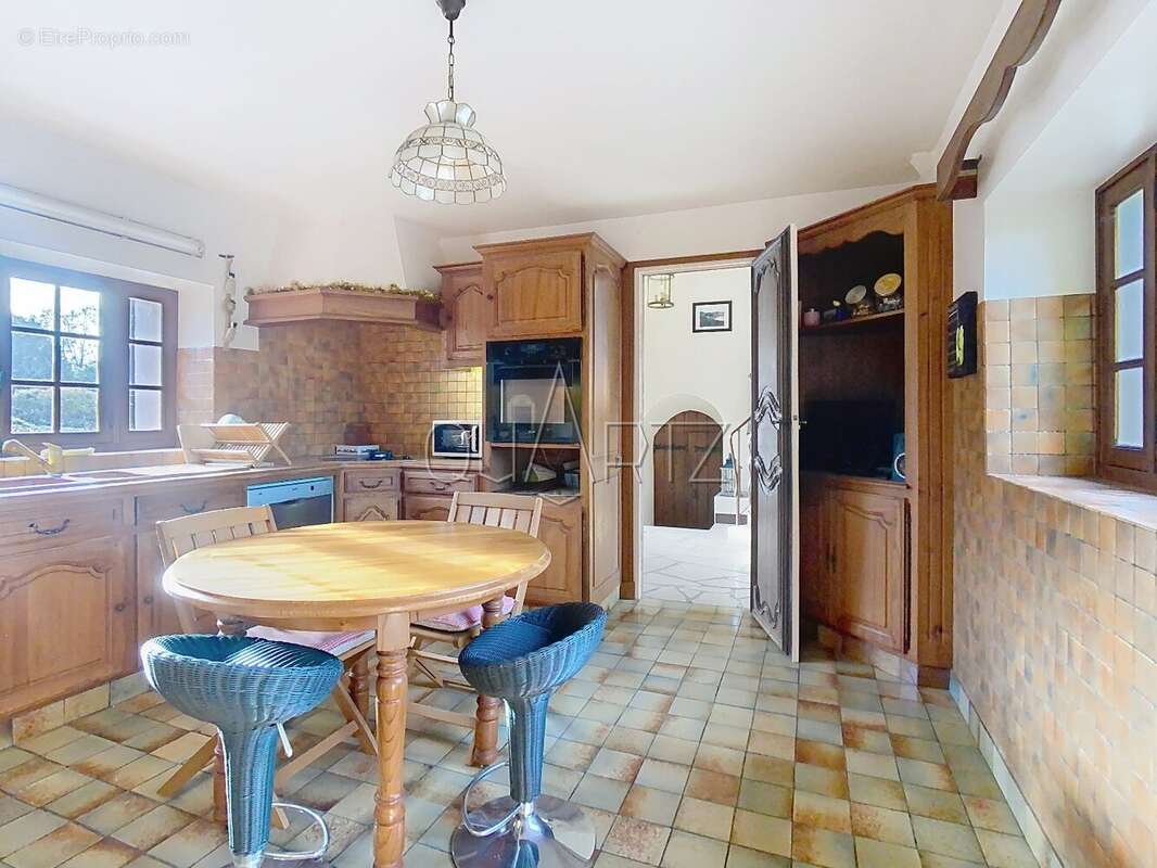 Maison à HOUDAN