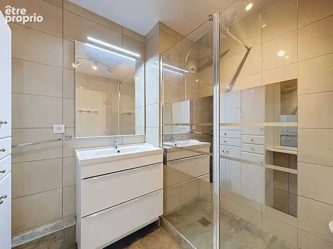A VENDRE Appartement Caluire Et Cuire 5 pièces 115 m2 - photo 13