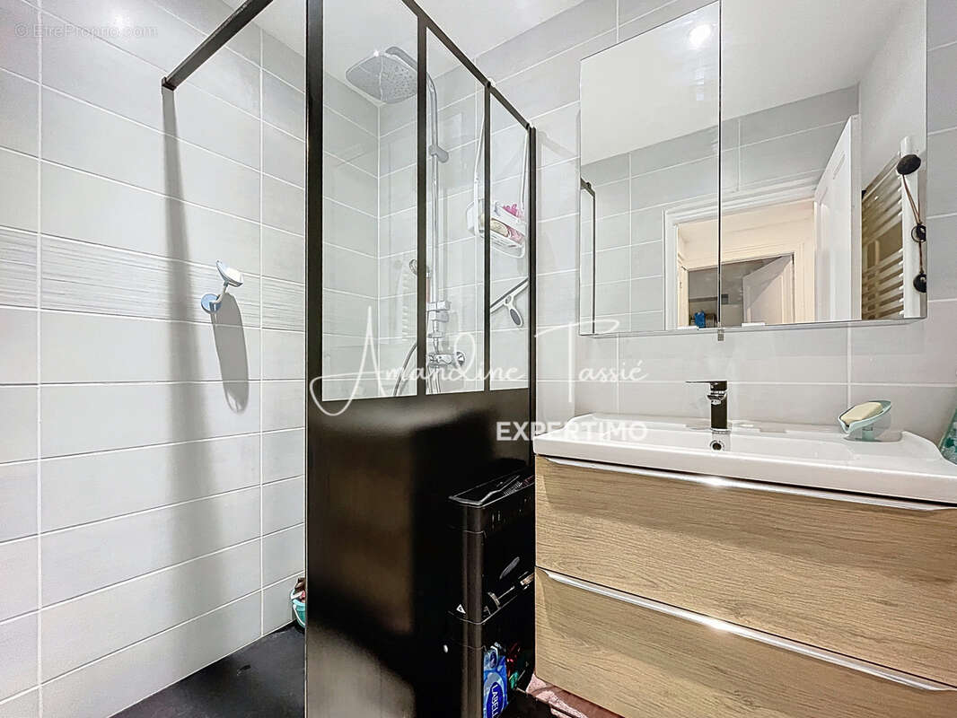 Appartement à COMPEYRE