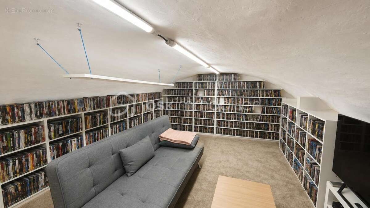 Appartement à ROQUEBRUNE-SUR-ARGENS