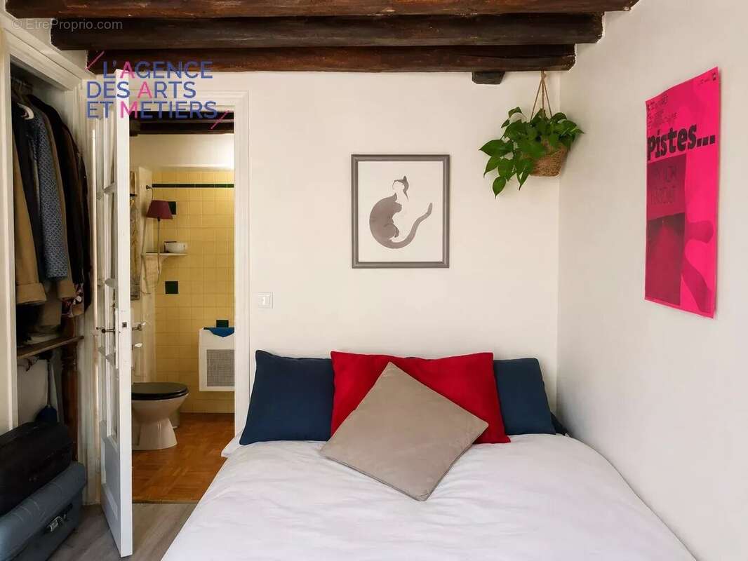 Appartement à PARIS-3E