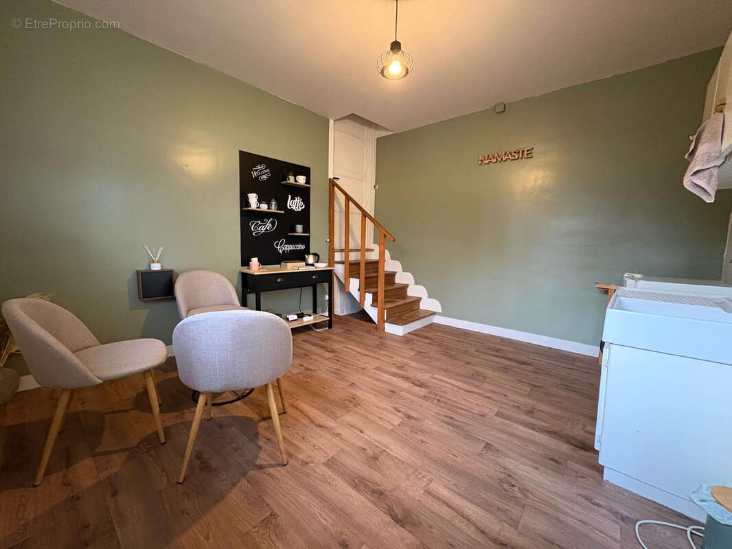 Maison à LA CELLE-SUR-MORIN