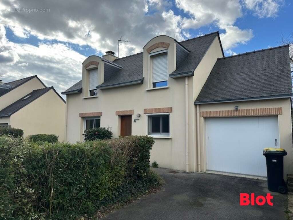 Maison à SAINT-NOLFF