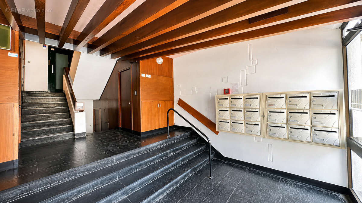 Appartement - 59,76 m2 - 3 pièces - photo 4