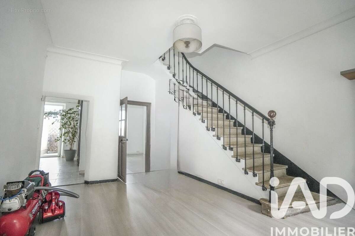 Maison 89 m² à Ners  - photo 6