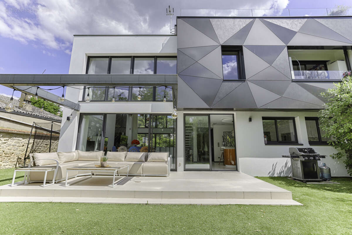 Maison à SAINT-MAUR-DES-FOSSES