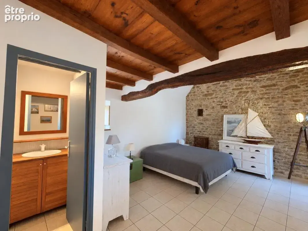 SAINT-LYPHARD. Belle chaumière de caractère de 188m2 sur 2964m2 de terrain - photo 11