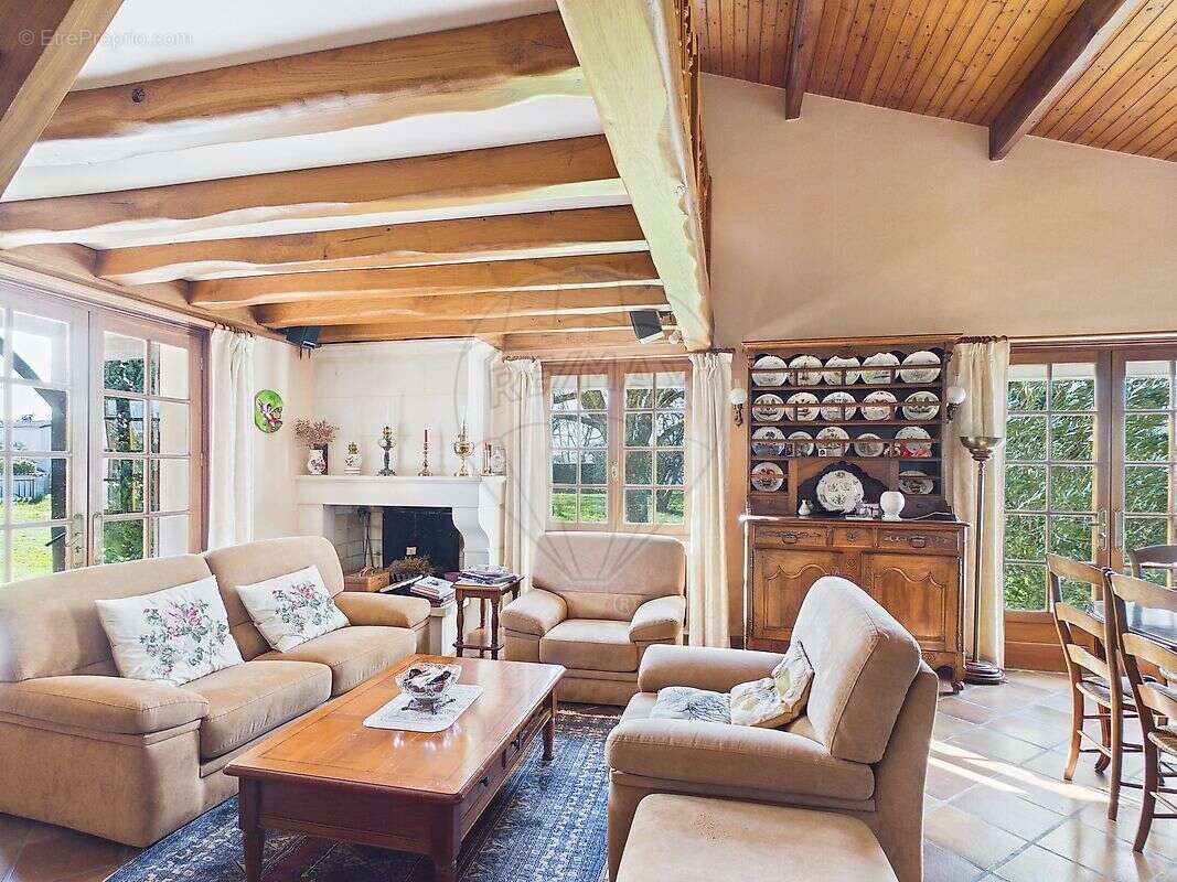 Maison à LES MATHES