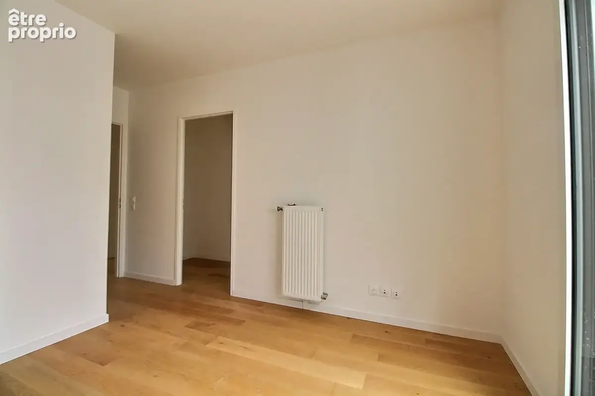 rue de Chatou 3 pièces 66 m² - Dernier étage - Terrasse - Parking - Tram T2 - photo 8