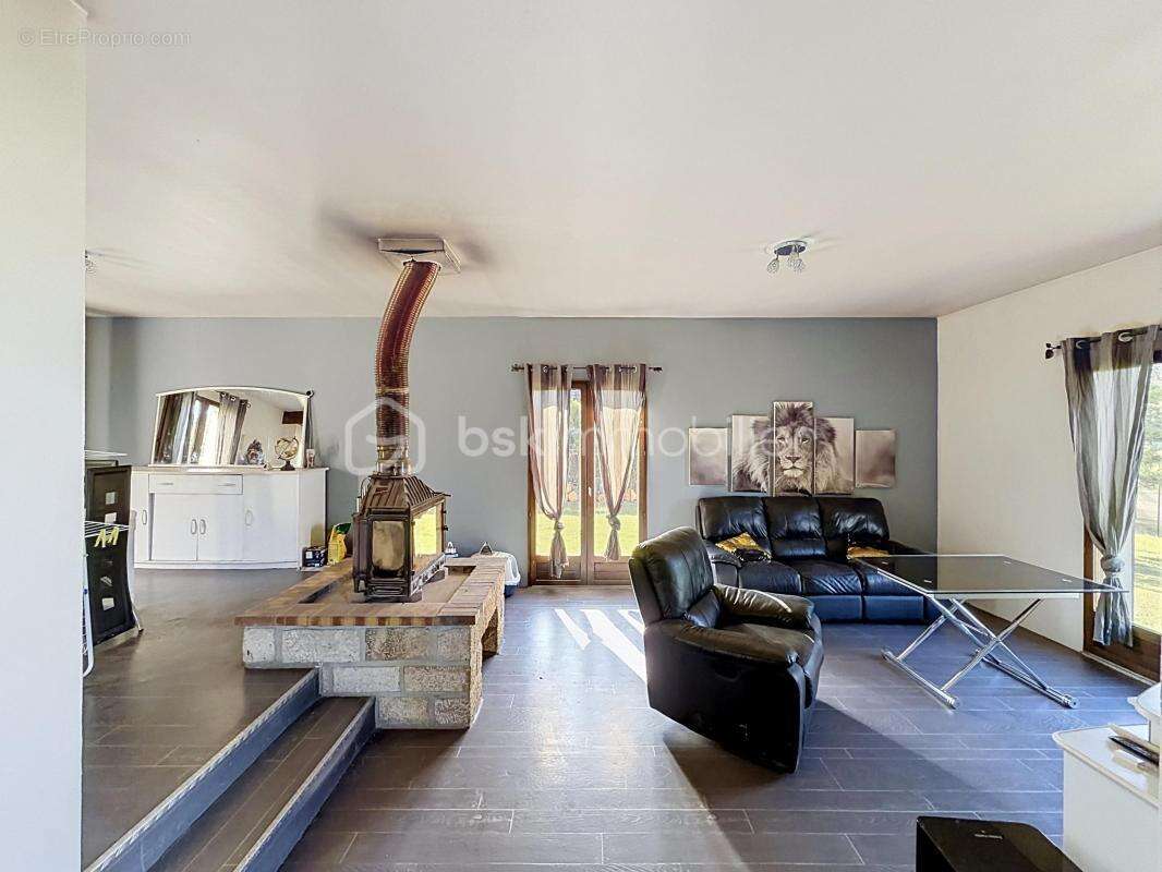 Maison familiale de 150 m2 sur sous sol total - photo 4
