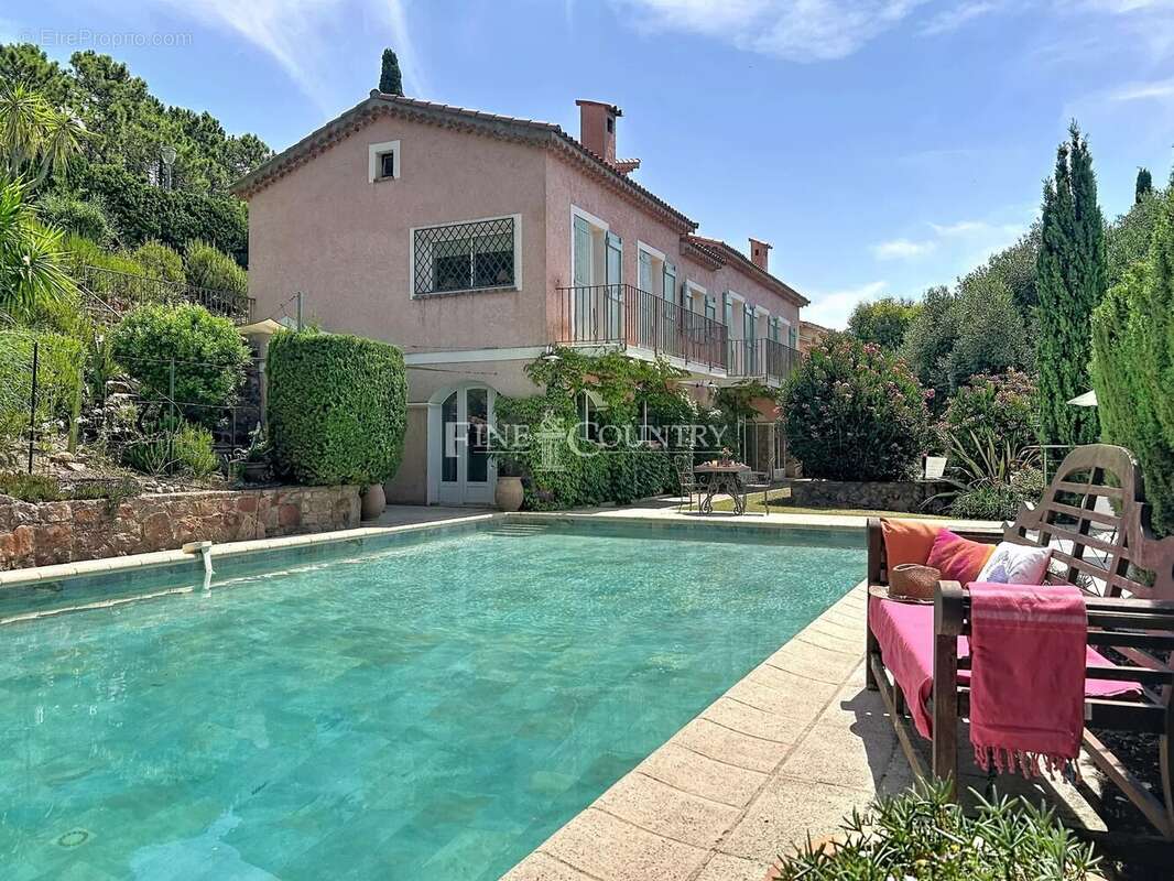 Maison à THEOULE-SUR-MER