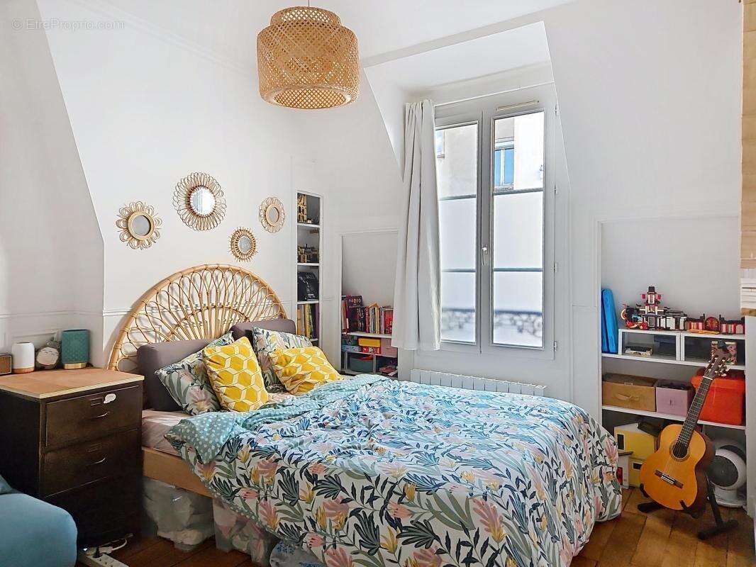 Appartement à PARIS-10E