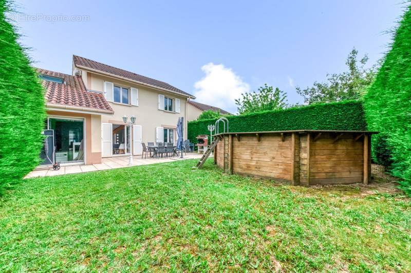 Maison à VILLEFONTAINE