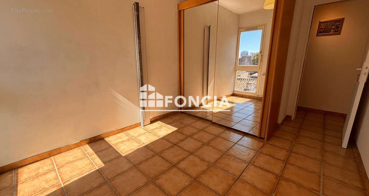 Appartement à MARSEILLE-14E