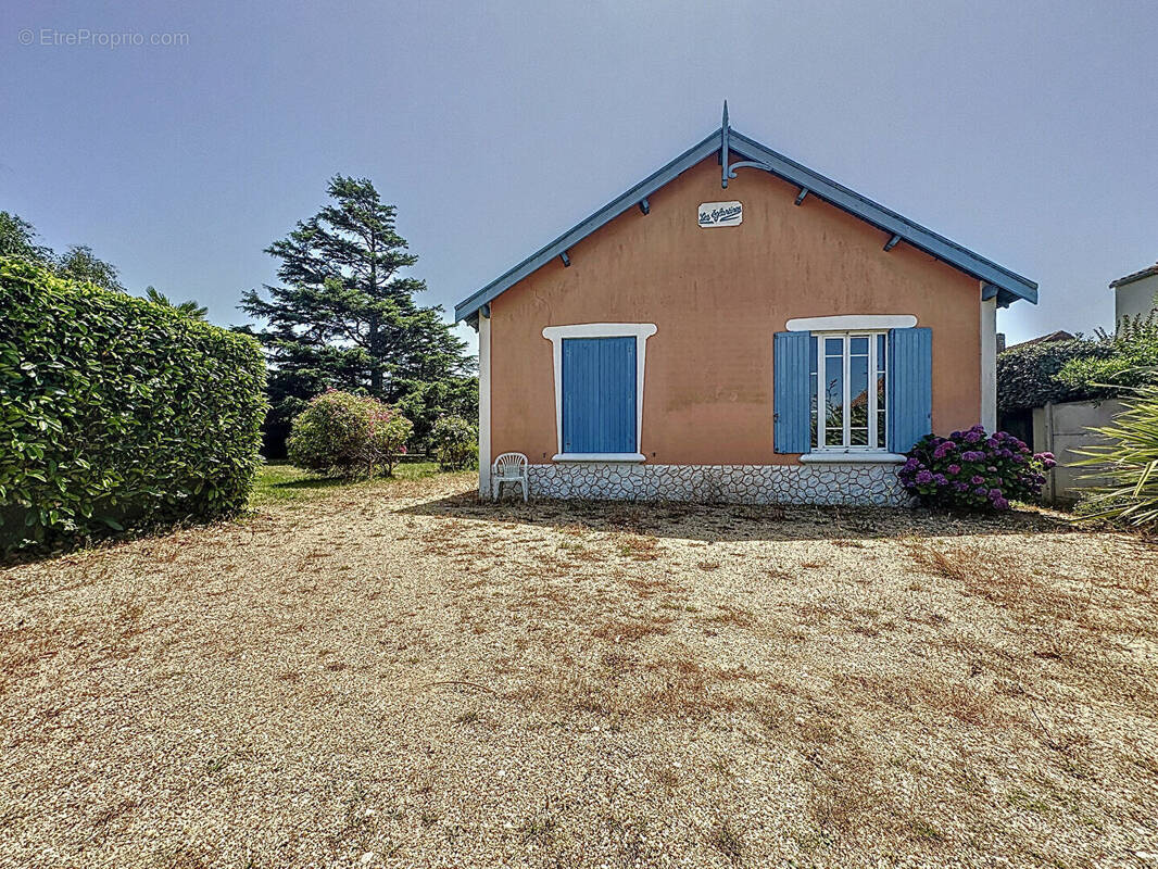 Maison à PORT-DES-BARQUES