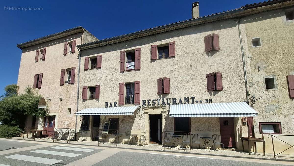 Ensemble immobilier de 338 m²  ancien hôtel-restaurant et maison de caractère 285000 - photo 4