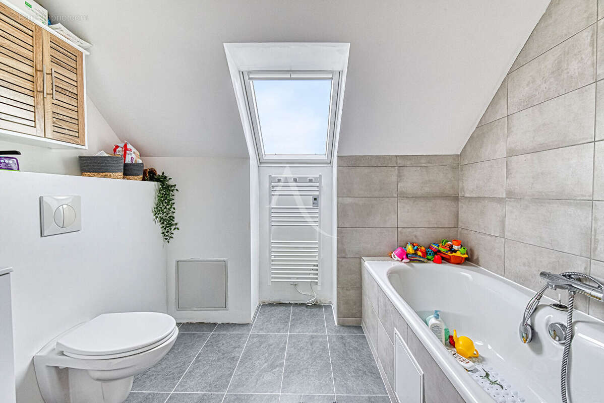 Maison à SOULAIRE-ET-BOURG