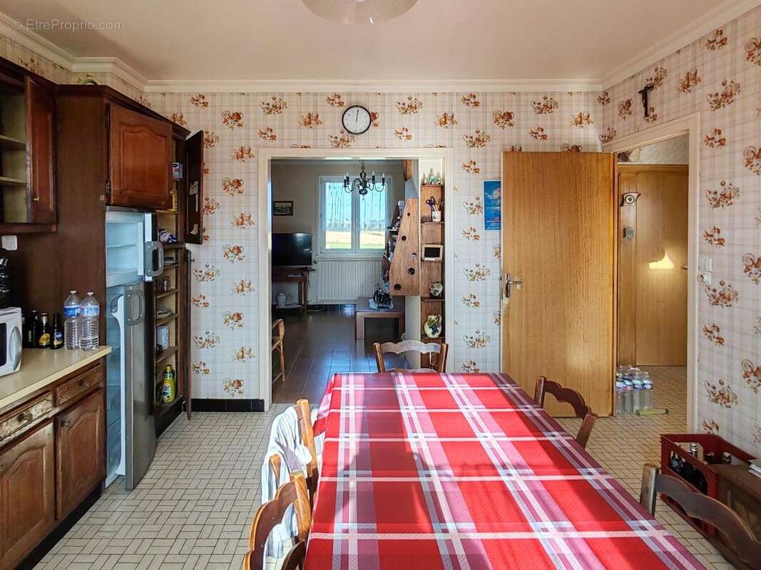 Maison à SAINT-MARTIN-DES-CHAMPS