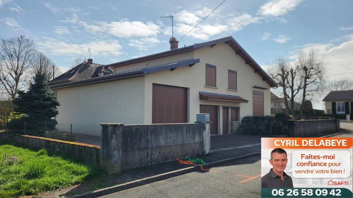Photo 1 - Maison à GENELARD