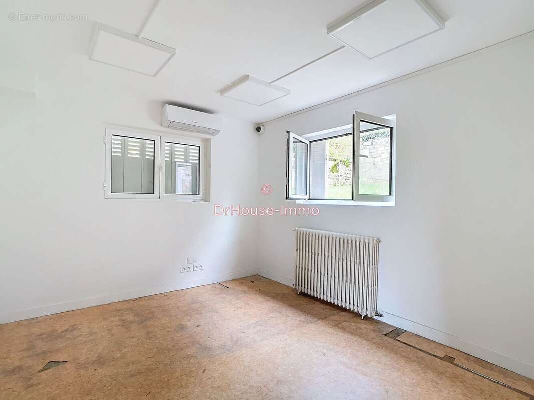 Maison à SAVIGNAC-LES-EGLISES