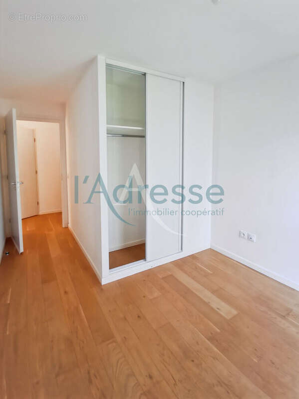 RUEIL-MALMAISON Plateau -belles prestations pour cet appartement S/O - photo 7