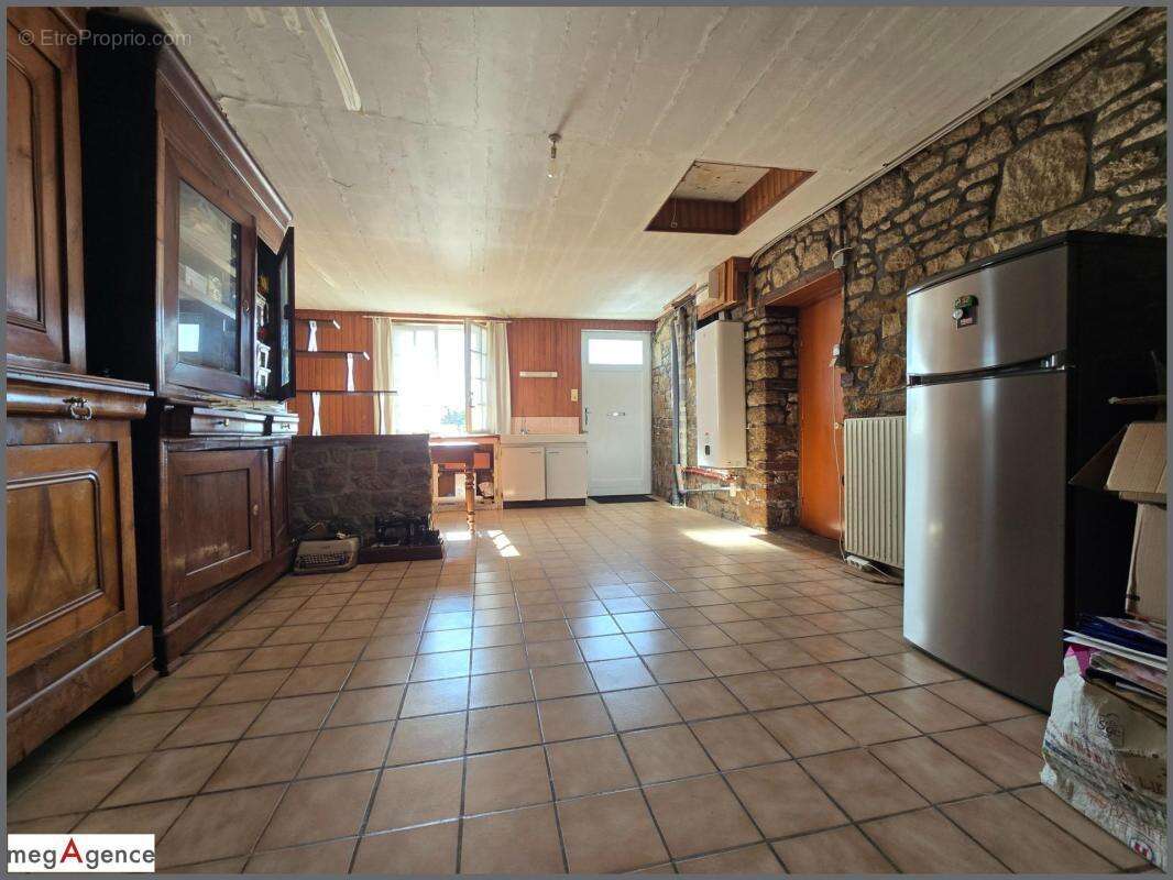 Maison à SAINT-AUBIN-DU-CORMIER