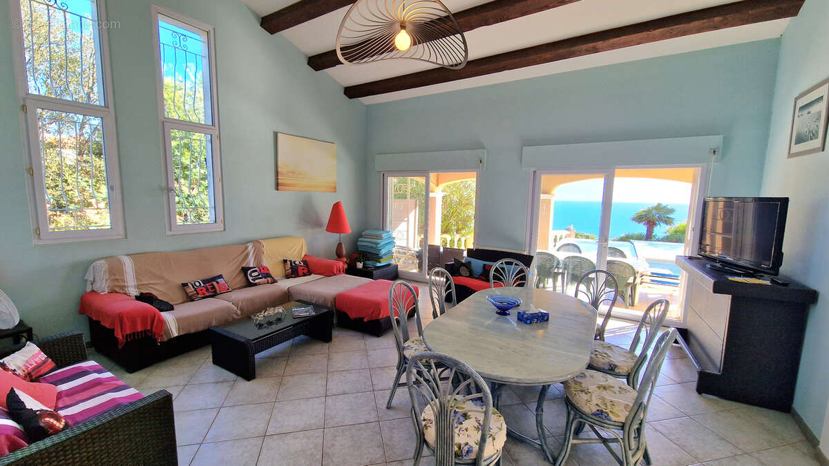 Maison à LES ISSAMBRES