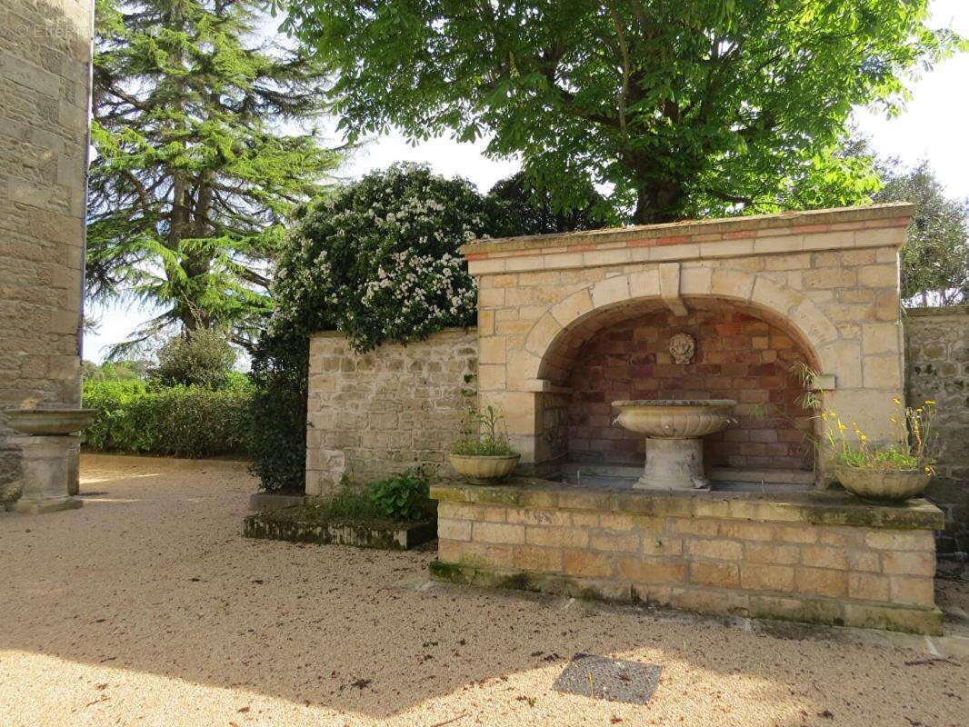 Elégante propriété,  parc et dépendances sur 3 ha - photo 4