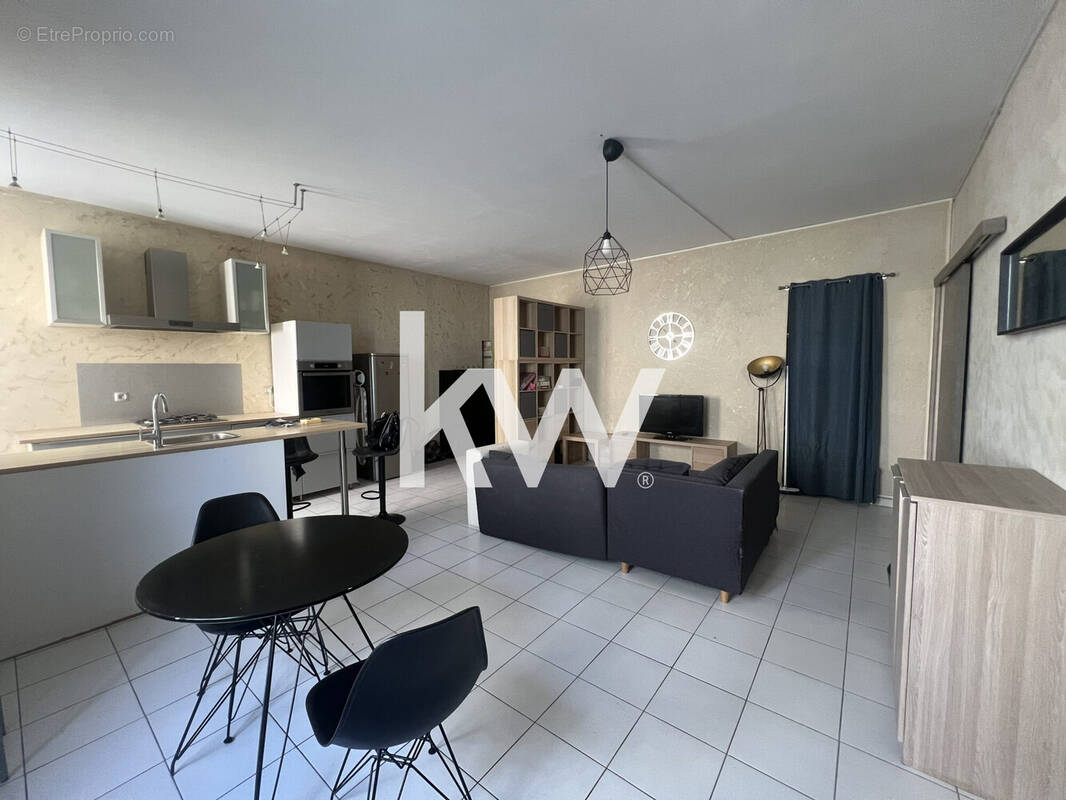 Appartement à SAINT-ETIENNE