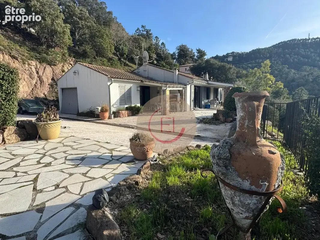 Superbe vue pour cette jolie villa renovee! - photo 18