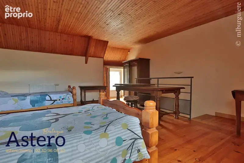 Languidic-longere-dependances-puit-207m²-quatre chambres - photo 16