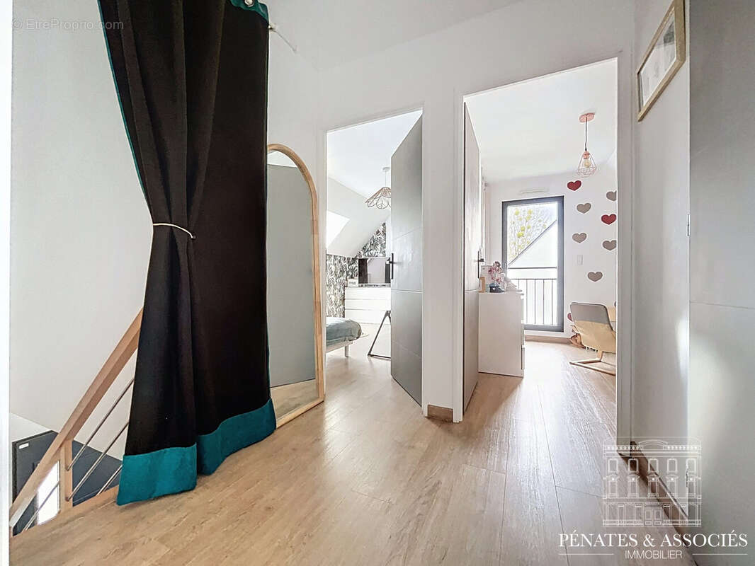 Maison à MESNIL-RAOUL