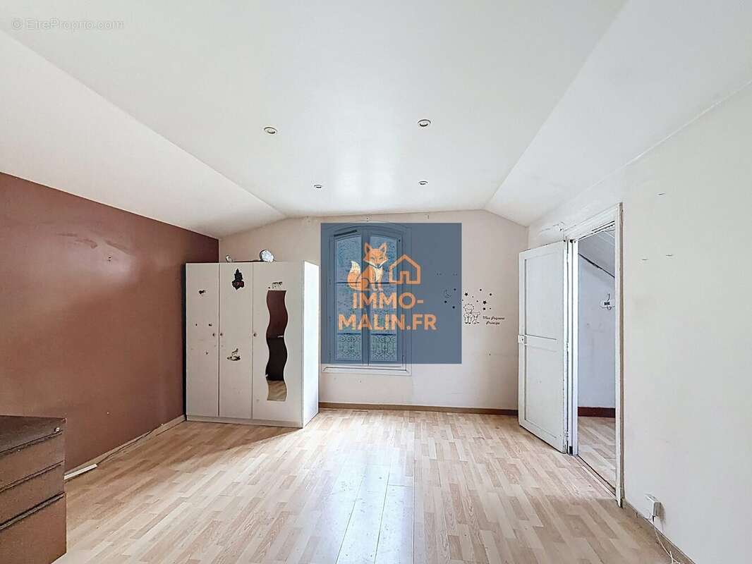 Chambre - Maison à VILLENEUVE-SAINT-GEORGES