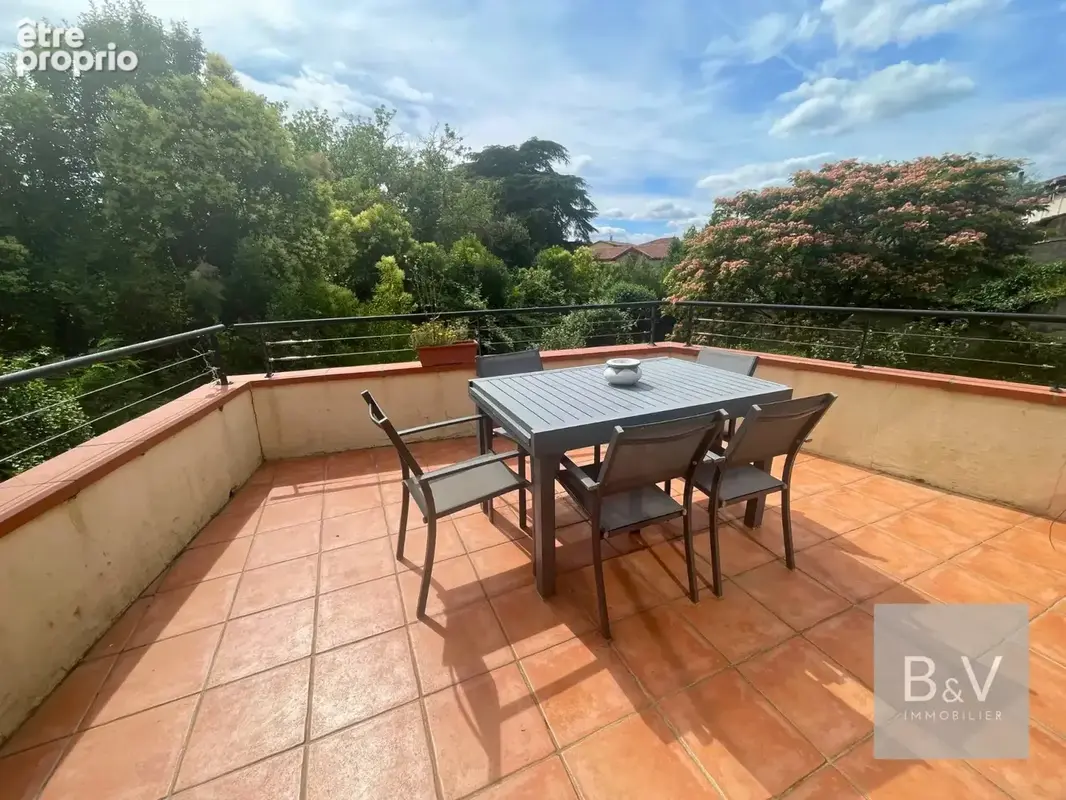 Maison de charme de 340 m² avec jardin - photo 6