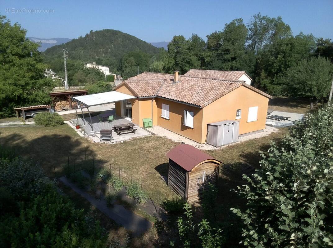 Maison à MENGLON