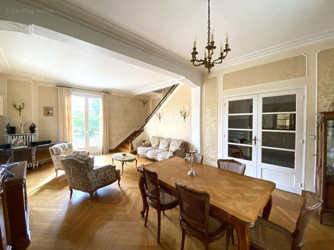 Maison à ROSNY-SUR-SEINE