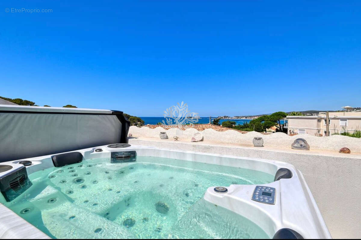 Appartement à SANARY-SUR-MER