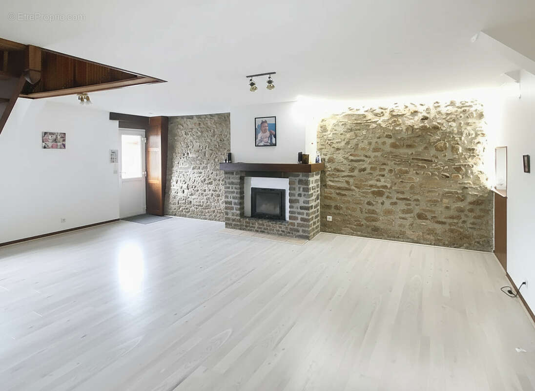 Maison à CERISY-LA-SALLE