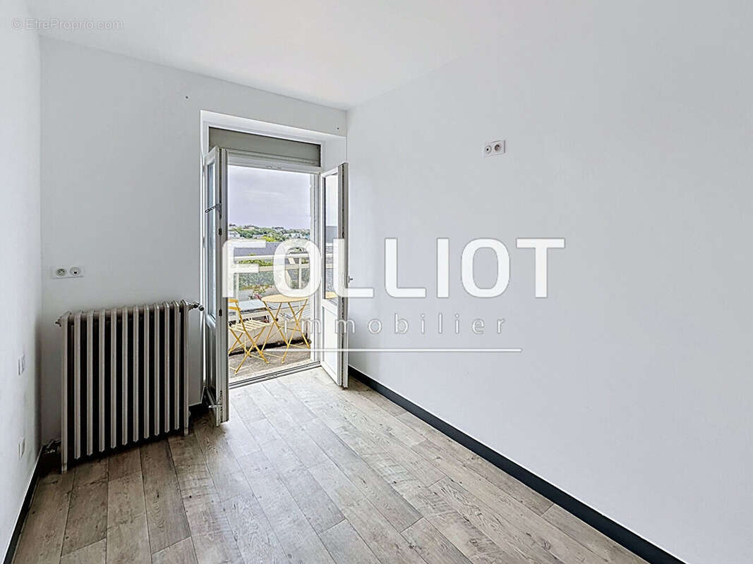 Appartement à DONVILLE-LES-BAINS