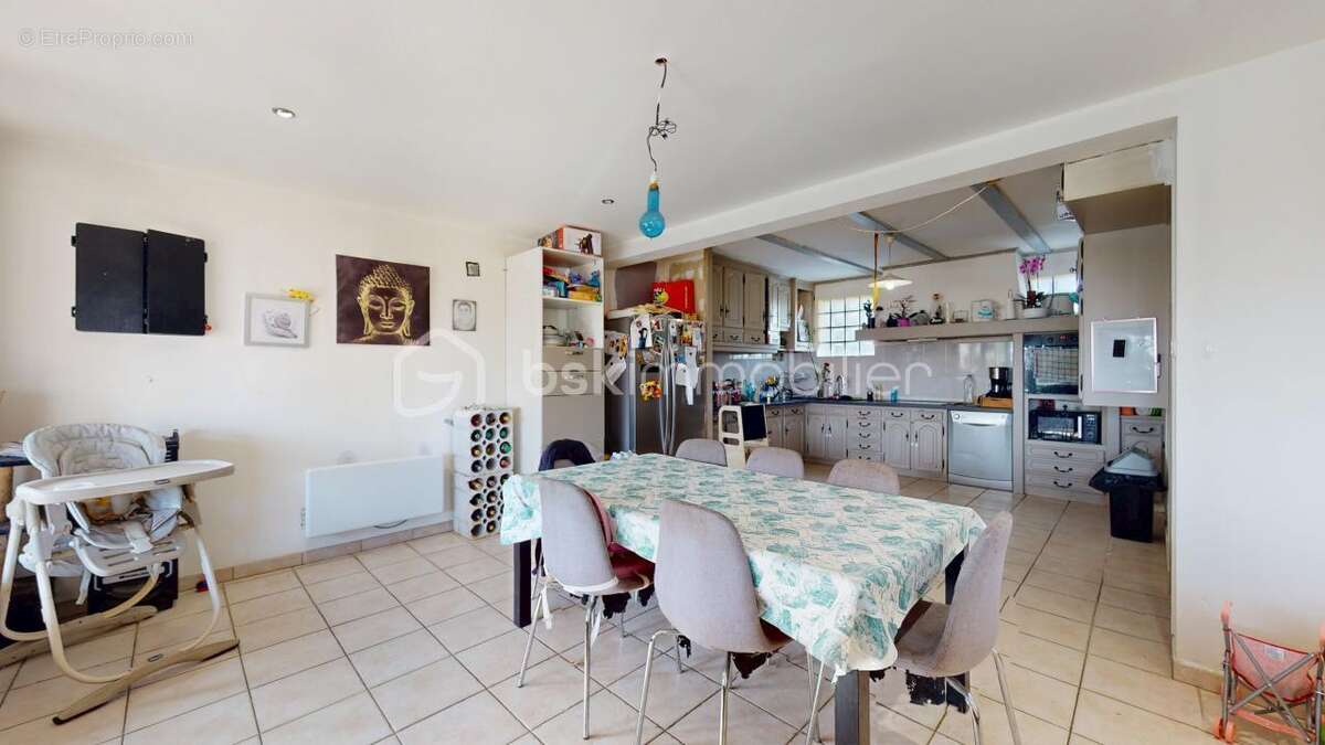 Maison à BEAUNE-LA-ROLANDE