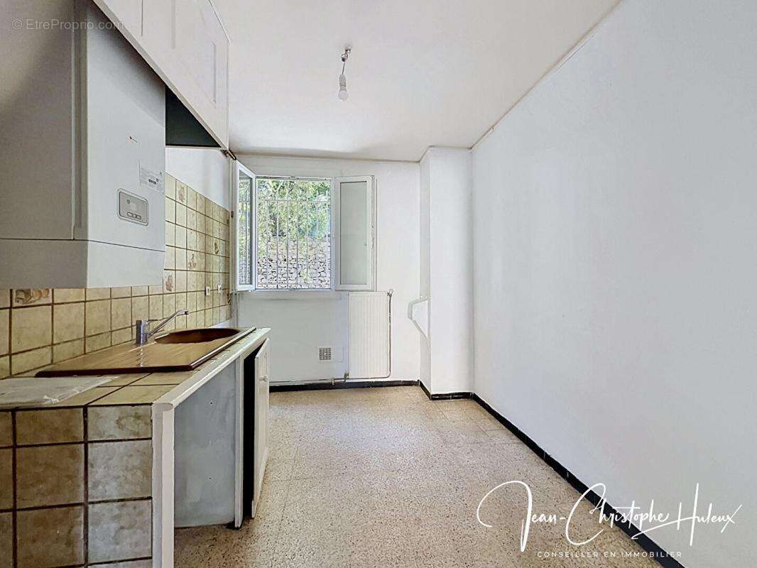 30000 Nimes  Croix de Fer, Appartement 4 pièces 67m2 - photo 2