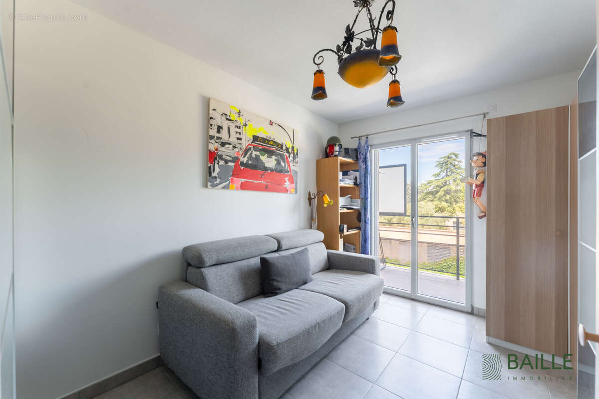 Appartement à SAINT-CYR-SUR-MER