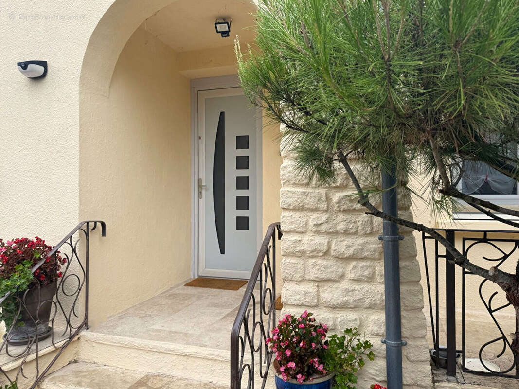 Maison à VAISON-LA-ROMAINE